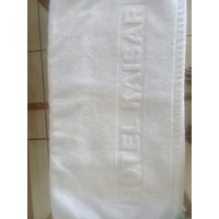 EMBOSS Towel Size 60cm x 120 Grammage 550